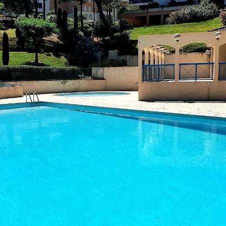 Beau T1 Piscine Tennis Apartment *