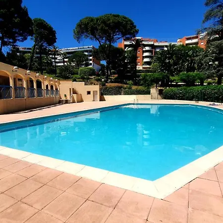 Beau T1 Piscine Tennis * Cannes