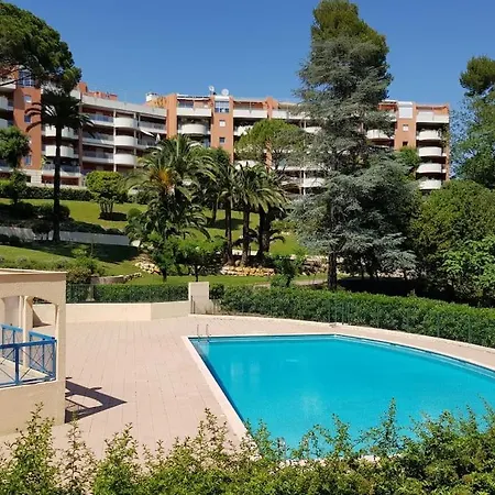 Beau T1 Piscine Tennis